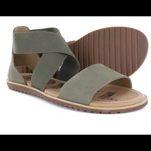 **Never worn** Sorel Ella sandal sz 12 olive green